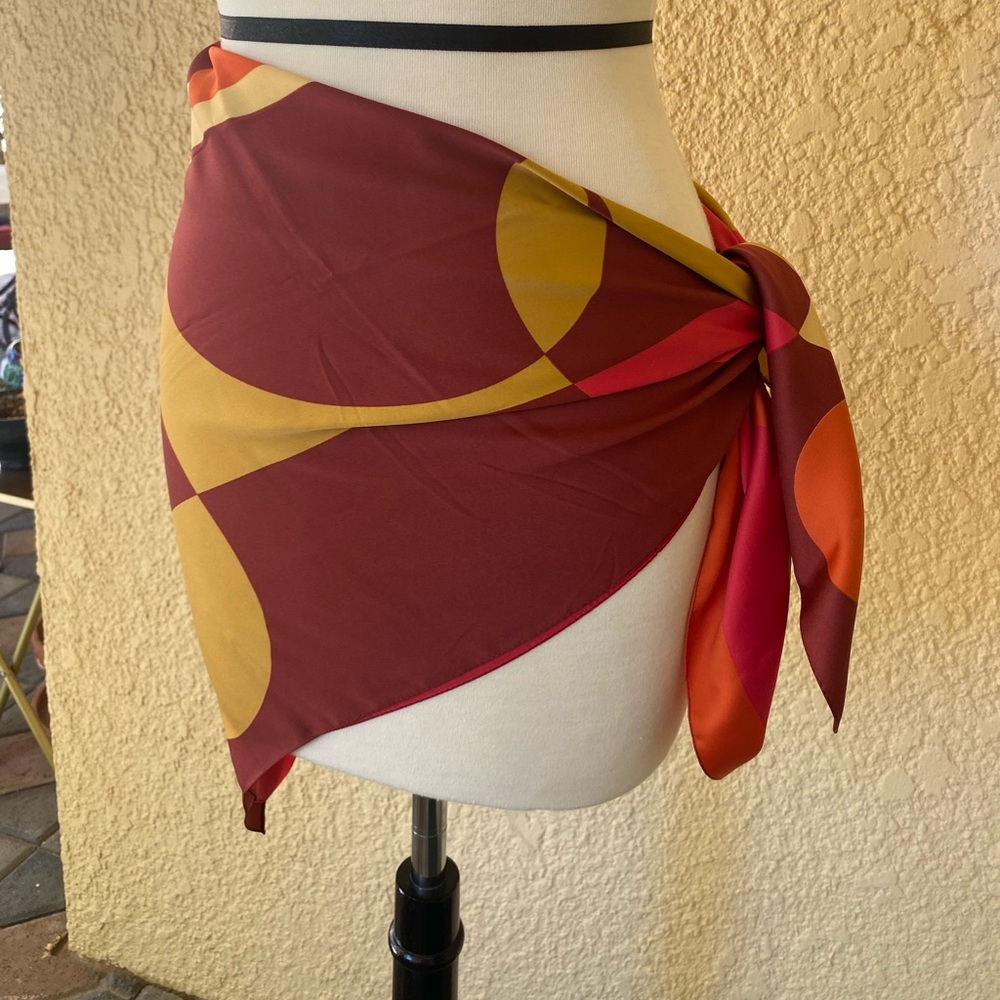 Roby Foulards Functional Wrap / Scarf Square Geometric Pattern Multicolor